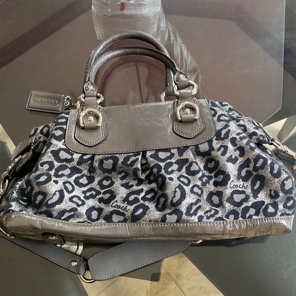 Cheetah coach bag great condition - Picture 4 of 4